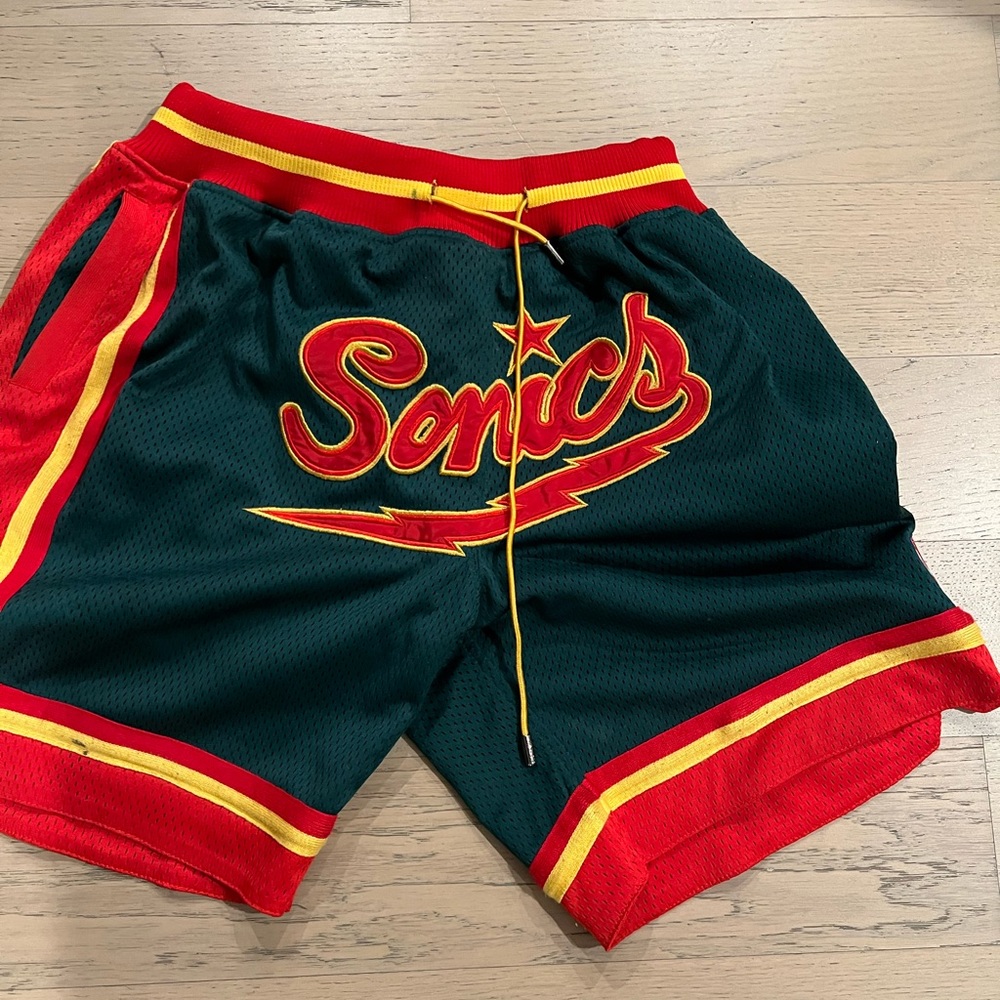 NBA x Seattle Supersonics x Mitchell & Ness Throwback Shorts